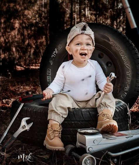 Baby Mechanic, Mechanics Birthday, 2nd Birthday Pictures, 2nd Birthday Photos, Toddler Pictures, Baby Milestones Pictures, Toddler Photoshoot, Boy Photo Shoot, 2nd Birthday Boys