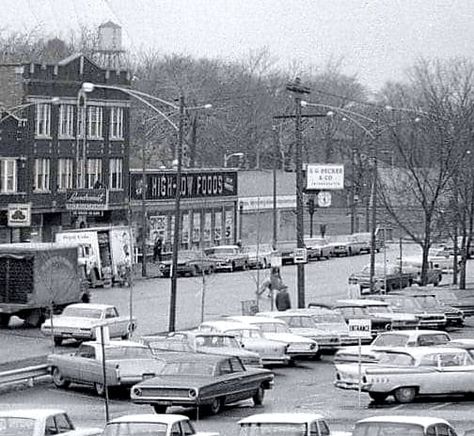 Roseland Chicago, Chicago Vintage, Chicago Pictures, Chicago Neighborhoods, Chicago History, Grocery Stores, Street Scenes, Vintage Photos, Cityscape