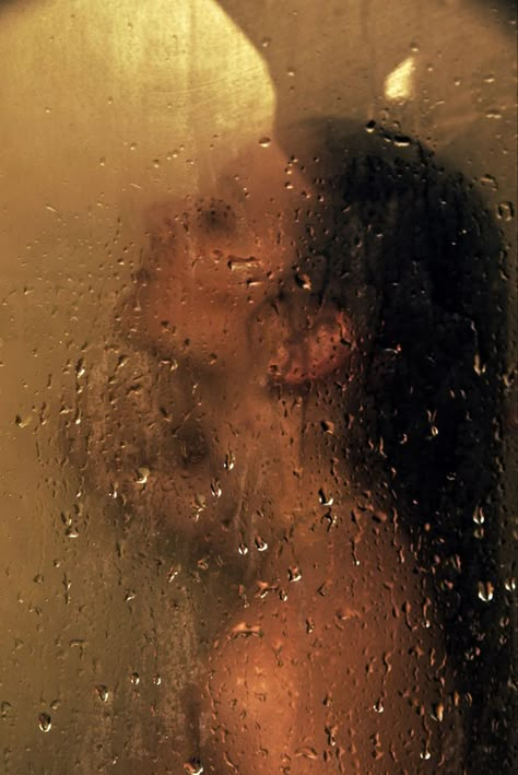 Steamy Shower Door Aesthetic, Wet Aesthetic Look, Bodouir Photoshoot Aesthetic, Rain Shower Aesthetic, Cute Shower Pics, Outside Shower Photoshoot, Shower Aesthetic Dark, Hot Shower Aesthetic, Taking A Shower Aesthetic