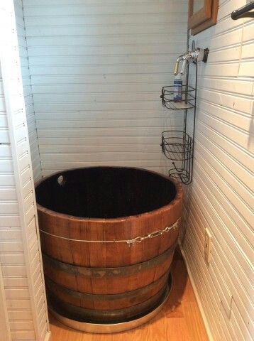 Awesome wine tub shower bath area Stock Tank Bathtub, Small House Bathroom, Tiny Bathtub, Tiny House Hacks, House Bathroom Designs, Tiny Bath, Bathroom Tub Shower, Tub Ideas, Bathroom Red