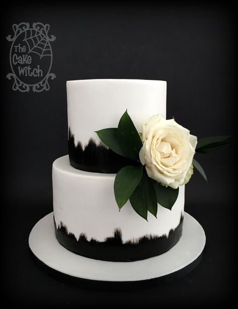 Black And White Cake With Flowers, Black And White Elegant Cake, Black And White Cake Ideas Simple, Black And White Bridal Shower Cake, Wedding Cake With Black Accents, Simple Black And White Wedding Cake, Black And White Cakes Birthday, Black And White Theme Cake, Viridian Wedding