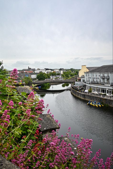 Ireland Kilkenny, Aesthetic Ireland, Irish Aesthetic, Ireland 2023, Usa Life, Ireland Aesthetic, Ireland Country, Killarney Ireland, Kilkenny Ireland