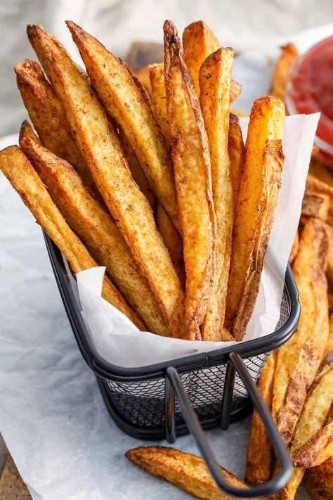 The Best Air Fryer Steak Fries Fresh Fries In Air Fryer, Crispy Fries In Air Fryer, Homemade Steak Fries, Air Fryer Steak Fries, Fries In Air Fryer, Air Fry Steak, Fry Potatoes, Fries Air Fryer, Air Fryer Fries