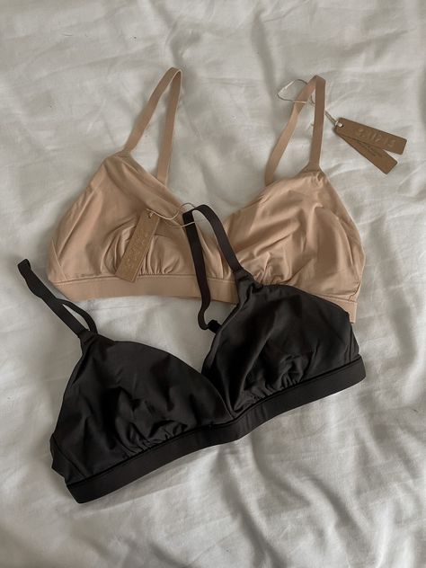 Everyday Seamless Cropped Bra, Seamless Bra Aesthetic, Everyday Cropped Seamless Bra, Sports Bra Aesthetic, Cheap Seamless Beige Intimates, Cheap Basic Intimates With Built-in Bra, Nude Bra, Minimiser Bra, Second Skin