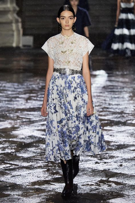 Christian Dior Resort 2024 Collection | Vogue Dior Cruise 2024, Mexico City Fashion, How To Style A Denim Skirt, Dior 2024, Dior Cruise, Denim Skirt Fashion, Resort 2024, Mexican Fashion, Dior Fashion