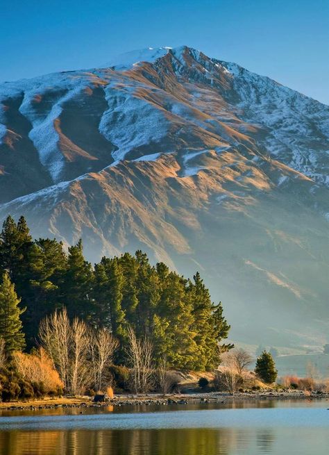 Fall In New Zealand, Lake Wanaka New Zealand, New Zealand Landscape Photography, New Zealand Autumn, New Zealand Tourist Attractions, New Zealand Queenstown, New Zealand Winter, New Zealand Lakes, New Zealand Mountains