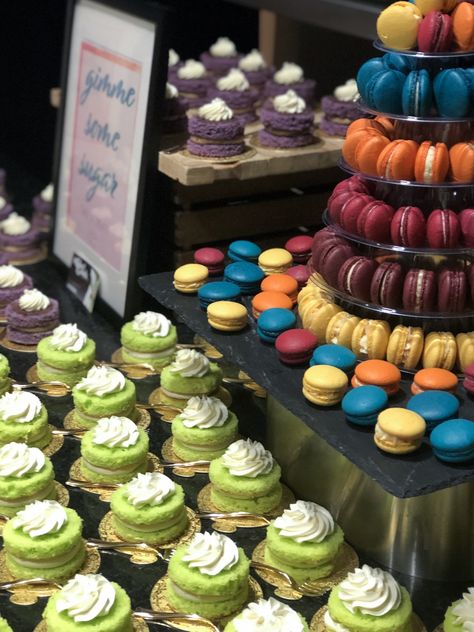 Mini Ube and Pandan cakes and jewel tone macarons Filipino Wedding Food, Filipino Dessert Table, Colored Macarons, Pandan Cake, Fine Dining Desserts, Filipino Wedding, Filipino Dessert, Filipino Desserts, Wedding Dessert Table