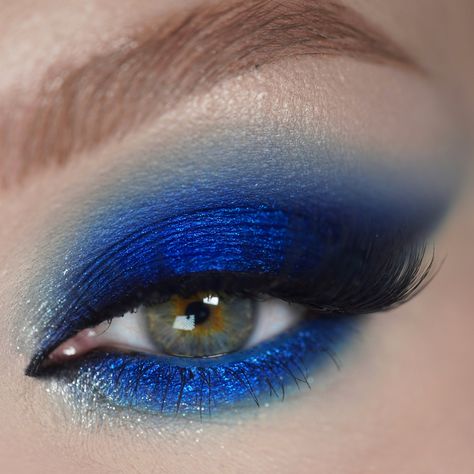 Hollywood is raving about these Eye Shadows!    Intense neon blue, finely milled for seamless application. Ideal for deep blue smoky eyes, adding intensity and depth .    Founded by professional makeup teacher  Environmentally Friendly Ingredients  Unique Colors   Cruelty-Free  Hypoallergenic  Non-Toxic  Intense Color Payoff  Long-lasting   Sparkling Textures  This professional-grade glitters is crafted by a makeup educator with over 10 years of experience, ensuring every detail meets the highes