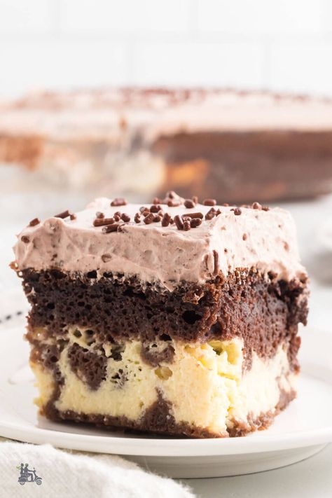 Italian Cream Desserts, Best Dessert With Italian Food, Make Ahead Italian Desserts, Dessert With Italian Food, Chocolate Birthday Dessert Ideas, Italian Poke Cake, Taste Of Home Recipes Desserts Cake, Cake Mix Italian Cream Cake Recipe, Italian Trifle Desserts