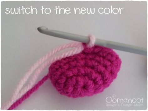 switch to the new color Crochet Switching Colors, Crochet Color Change, Change Colors In Crochet, Animal Knitting Patterns, Crochet Dolls Free Patterns, Crochet Goodies, Crochet Lessons, Crochet Patterns Free Blanket, Crochet Stitches Tutorial