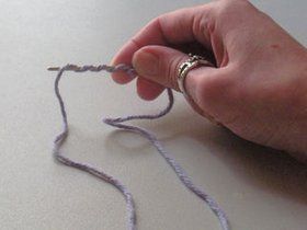 Picture of Wrap the Thread Sewing Knot, Me At School, Sewing Hand, Invisible Stitch, Handmade Purses, 7th Grade, Pull Through, Sewing Tips, Tie Knots