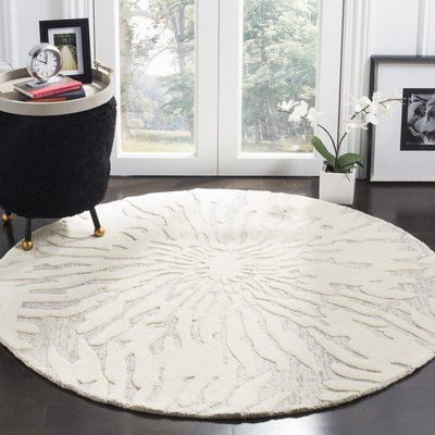 Round Rug Living Room, Contemporary Pop Art, Art Motifs, Big Rugs, Rug Size Guide, Silver Rug, Ivory Area Rug, Area Rug Sizes, Round Rug