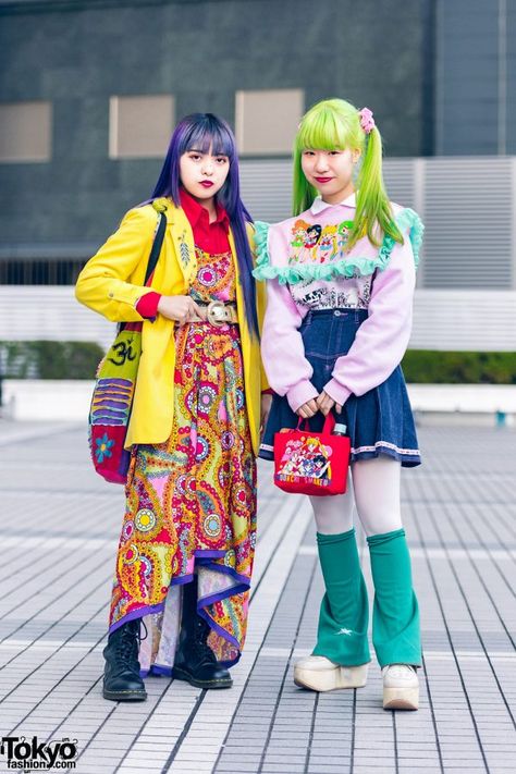 Colorful Layered Street Fashion in Bunka Fashion College – Tokyo Fashion News Sailor Moon Tokyo, Long Purple Hair, Bunka Fashion College, Sailor Moon Fashion, Harajuku Japan, Red Button Down Shirt, Tokyo Street Fashion, Tokyo Street Style, Japanese Street