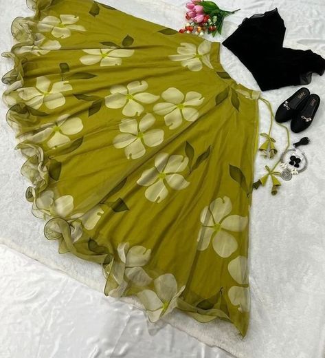 REF 28 SINGLES AVAILABLE FOR KIDS LEHENGA: Original organza fully stitched with full Inner BLOUSE:- black orgnza fully stitched blouse… Available: 1 yrs baby to 15 yrs girls) Lengha For Kids, Fancy Lengha, Lehanga For Kids, Frocks For Kids, Simple Frock Design, Kids Dress Collection, Organza Lehenga, Simple Frocks