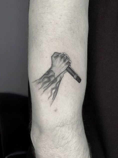 Hands of Chester Bennington Chester Bennington Tattoo, Lp Tattoo, Detailed Tattoos, Rock Tattoo, Linkin Park Chester, Metal Tattoo, Detailed Tattoo, Tattoo Design Book, Chester Bennington