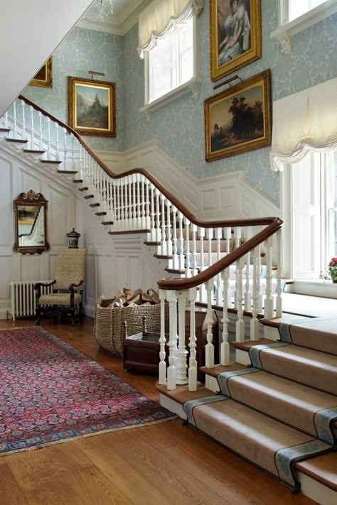 English Home, Traditional Interior Design, English Country House, English House, Country Houses, Stairway To Heaven, Dream House Interior, Traditional Home, Traditional Interior