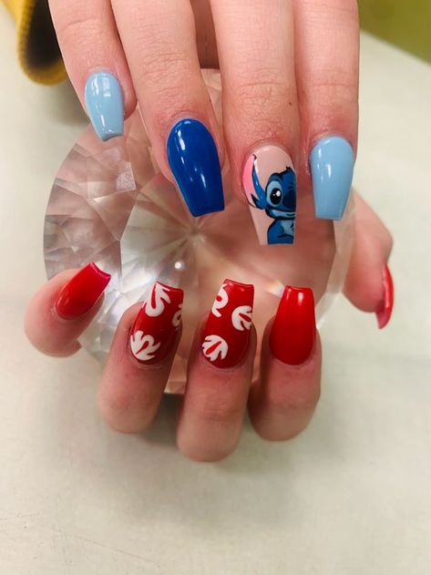 Lilo And Stitch Acrylic Nails, Cute Stitch Nails, Short Stitch Nails, Disney Nails Stitch, Disney Stitch Nails, Chrome Disney Nails, Stitch Acrylic Nails, Disney Fingernails, Disney Nail Designs Princesses