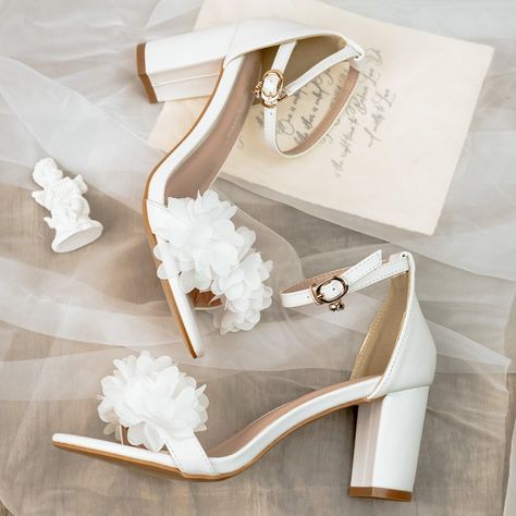 Follow for more 🥹🙏🏻 Block Heels For Wedding, Block Heel Wedding Shoes Brides, Bridal Block Heels, Heels Flower, Quirky Shoes, Shoes For Wedding, Sandals Wedding, Stylish Heels, Wedding Shoes Bride