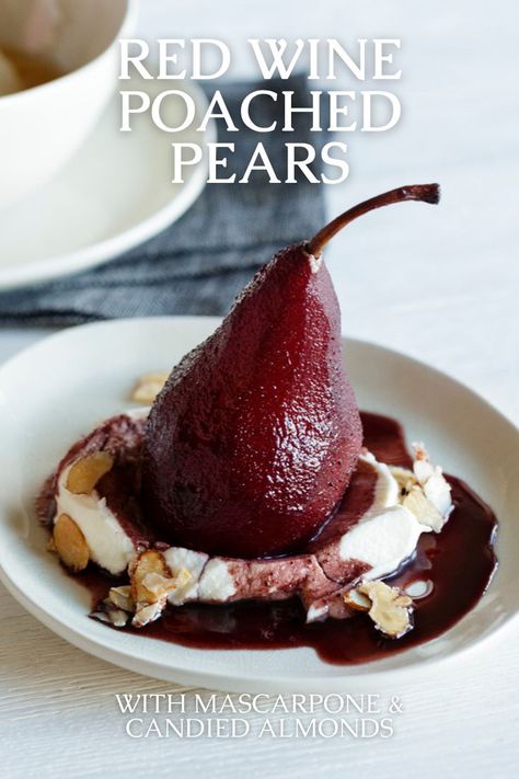 Poached Pears Dessert, Wine Pie, Red Wine Poached Pears, Fine Dining Starters, Quick Healthy Dessert, Poached Pears Recipe, Pear Dessert Recipes, Wine Poached Pears, Mascarpone Filling