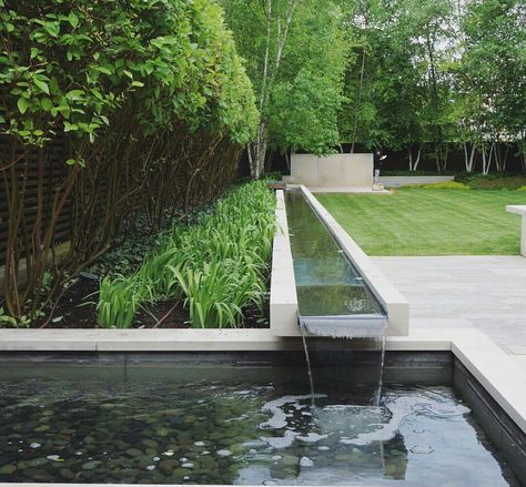 Minimal Water Feature, Modern Pond Design, Water Body Landscape Design, Terrace Water Feature, Modern Pond, Patio Water Feature, Contemporary Water Feature, Reflecting Pond, Modern Water Feature