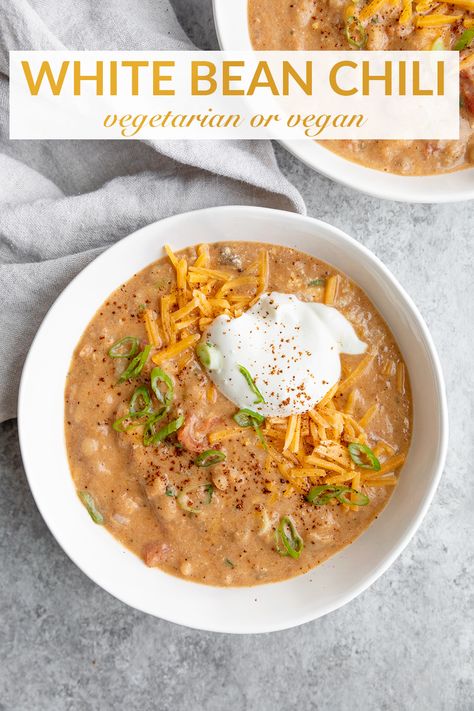 Bean Chili Vegetarian, Vegetarian White Bean Chili, White Bean Chili Vegetarian, Vegetarian White Chili, Chili Vegetarian, White Bean Chili Recipe, Vegan Bean, White Bean Chili, Vegetarian Chili Recipe