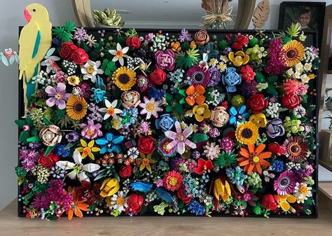 Lego Botanical Display, Lego Display Ideas, Lego Wall Art, Botanical Display, Lego Decorations, Lego Wall, Lego Display, New Flowers, Lego Creative