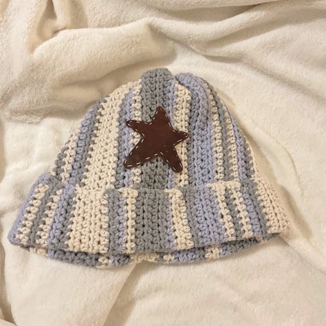 Star Beanie, Star Scarf, Knitting Things, Star Crochet, Crochet Star, Crochet Stars, Crochet Inspo, Scarf Hat, Crochet Beanie