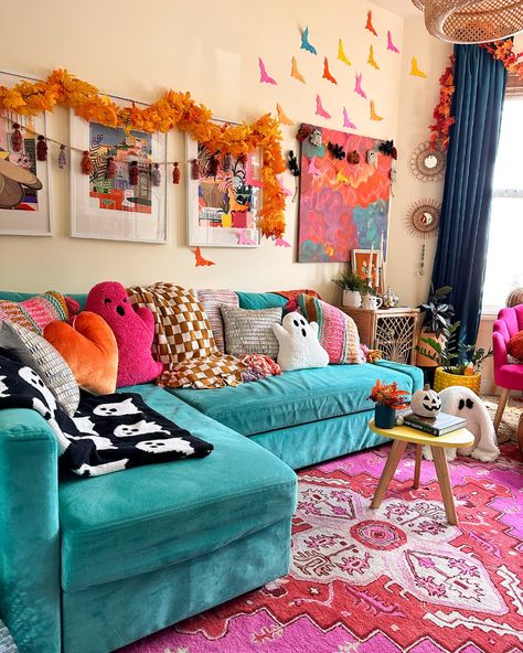 Cue song 🎵 never enoooouuugghh 🎵 for when someone asks how I feel about Halloween decor 😂 This maximalist every color welcome Halloween de… | Instagram Living Room Decor Maximalist, Retro Maximalist Decor, Happy Home Decor, Carve A Pumpkin, Apartment Halloween, Apt Decor, Apartment Stuff, Cute Apartment, Dopamine Decor