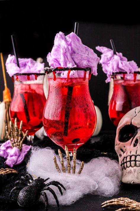 Pink Halloween Drink, Kids Punch Recipes, Vampire Blood Drink Recipe, Halloween Drinks For Kids, Spooky Foods, Punch Recipes For Kids, Fun Halloween Drinks, Halloween Recipes Drinks, Halloween Punch Recipes