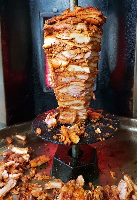 Shawarma Meat, Doner Kebabs, Kebab Sticks, Chicken On A Stick, Chicken Kebabs, Chicken Shawarma, Middle Eastern Recipes, Sunday Brunch, Sweets Recipes