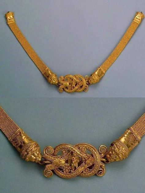 Gold necklace with Hercules knot and winged Nike. Greek, circa 4th century BC. Hermitage State Museum, St. Petersburg, Russia. According to the Roman writer Pliny, the presence of the Hercules knot on jewels gave them healing and apotropaic properties. Heracles Knot, Winged Nike, Hercules Knot, Ancient Necklace, Ancient Roman Jewelry, Ancient Greek Jewelry, Roman Jewelry, Ancient Jewellery, Hermitage Museum