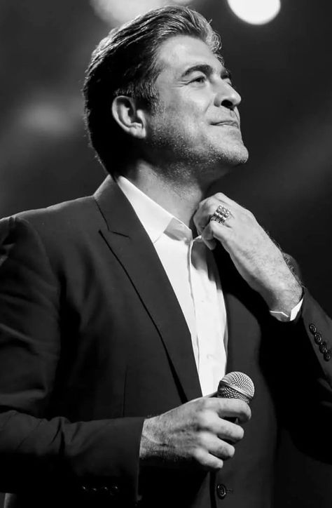 Wael Kfoury a Lebanese Singer photo by Nora Youssef Singer Photo, Wael Kfoury, Classy Couple, Caricatures, Singers, Rings For Men, Collage, Stars, Music