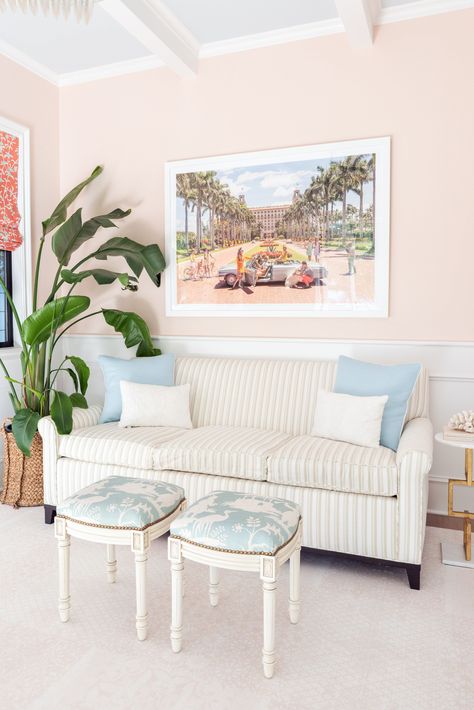 Palm Beach Apartment Decor, Palm Beach Lately, Palm Beach Wallpaper, Colorful Bungalow, Palm Beach Bedroom, Palm Beach Aesthetic, Palm Beach Print, Palm Beach Interior Design, Interior Decor Inspiration