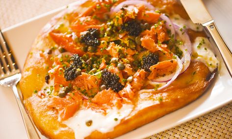 Wolfgang Puck’s Spago-Style Smoked Salmon Pizza | Food Channel Smoked Salmon Pizza, Egg Pizza, Salmon Pizza, Wolfgang Puck, Tv Chefs, Pizza Food, Pizza Recipes Homemade, Food Channel, Pizza Stone