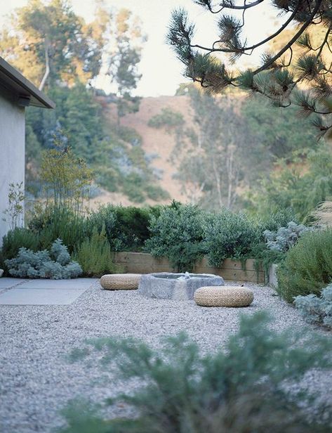 Mediterranean Garden Design, Mailbox Landscaping, Gravel Landscaping, Tuscan Garden, Rock Garden Design, Pergola Design, Gravel Garden, Front Landscaping, Coastal Gardens