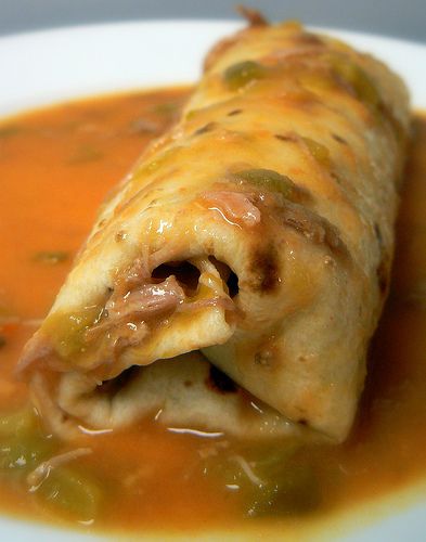 Green Chili Smothered Burritos | Smothered Beef Burritos | Crazy Jamie's Blog Green Chili Burritos, Wet Burrito Recipes, Smothered Beef, Smothered Beef Burritos, Italian Sub Sandwich, Roasted Almonds Recipe, Hatch Chili Recipes, Smothered Burritos, Beef Burritos