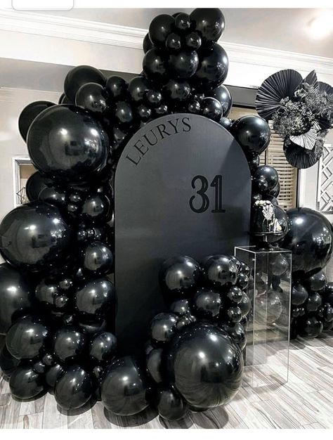 Rip Twenties Birthday Decorations, Rip To My Teens Birthday, Rip Twenties Birthday, Twenties Birthday, Rip Twenties, 30th Ideas, Candy Theme Birthday Party, Black White Parties, Balloon Ideas