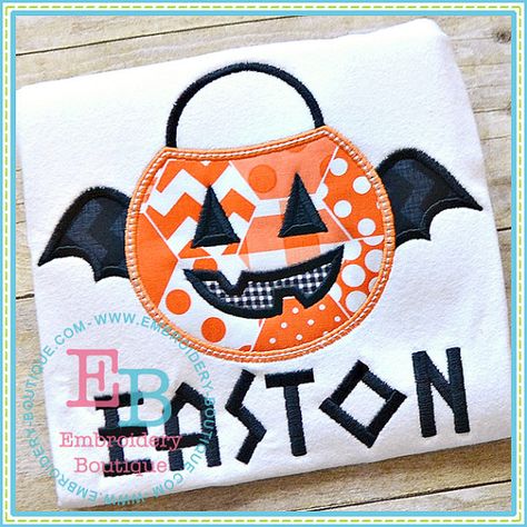 Sample Sale  BOY Pumpkin with Bat Wings by kitkatbowsandclothes Halloween Jackolantern, Appliqué Designs, Bat Mask, Fun Halloween Treats, Halloween Applique, Pumpkin Bucket, Pumpkin Applique, Bat Pumpkin, Pumpkin Mask