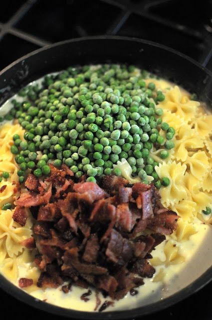 Dishing up Delicious: Creamy Pasta with Peas and Bacon Creamy Pasta With Peas, Pasta With Peas And Bacon, Peas And Bacon, Peas Pasta, Pasta With Bacon, Pasta With Peas, Bacon Pasta, Creamy Pasta, The Real World