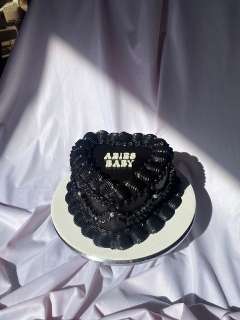 Aires Birthday Cake, Aries Szn Cake, Aries Baby Cake, Aries Birthday Cake, Aries Cake, Black Birthday Cake, Rip 20s, Money Birthday Cake, Birthday Cale