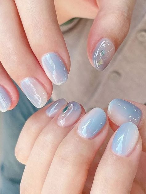 Periwinkle Nails Designs Summer, Blue Nail Ombre, Seventeen Inspired Nails, Nails Blue Gradient, Blue Jelly Nails Korean, Icy Nails, Blue Jelly Nails Acrylic Korean, Blue Nail Gradient, Icy Blue Nails