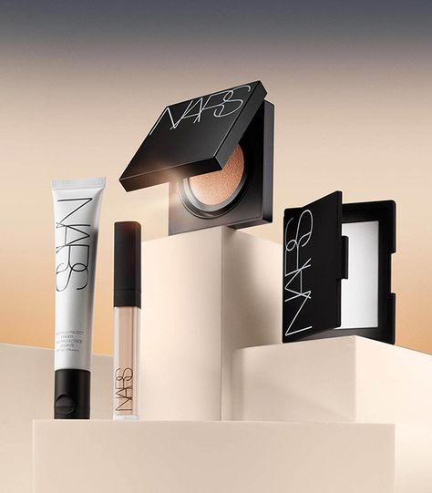 NARS Natural Radiant Long Wear Cushion Foundation for Summer 2019 Foundation Photography, White Water Lily, Penyimpanan Makeup, Holiday Fragrance, Dust Particles, Cushion Foundation, Cosmetics Photography, Beauty Products Photography, Ultraviolet Light