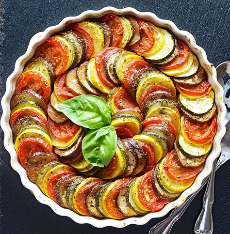 Ratatouille by @TheVegLife Blue Zones Recipes, Ratatouille Disney, Zone Recipes, Ratatouille Recipe, French Dishes, Linguine, Photographing Food, Us Foods, Veggie Recipes