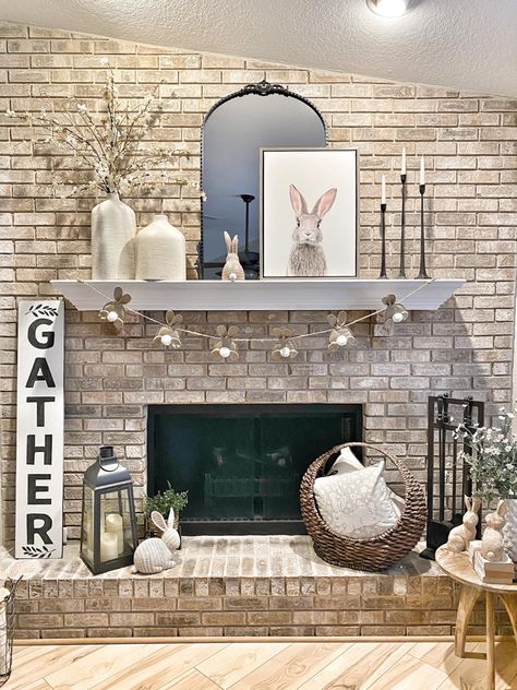 Easter Mantels Fireplaces, Easter Fireplace Mantel Decor, Easter Fireplace Mantel, Easter Fireplace Decor, Spring Fireplace Decor, Simple Easter Decor, Easter Mantle Decor, Easter Kitchen Decor, Spring Mantel Decorating Ideas