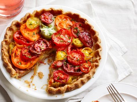 Recipe Using Tomatoes, Heirloom Tomato Recipes, Tomato Pie Recipe, Tomato Recipe, Tomato Pie, Heirloom Tomato, Food Network Magazine, Savory Pies, Savory Pie