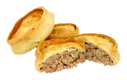 Mutton Pie Recipe, Meat Pies Recipes, Scotch Pie Recipe, Haggis Neeps And Tatties, Cullen Skink, Macaroni Soup Recipes, Traditional Scottish Food, Medieval Cooking, Mutton Meat