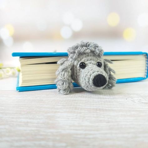 Crochet Bookmark Pattern, Crochet Bookmark, Crochet Bookmarks, Tutorial Crochet, How To Make Rings, Plush Pattern, Crochet Dog, Dog Pattern, Crochet Toys Patterns