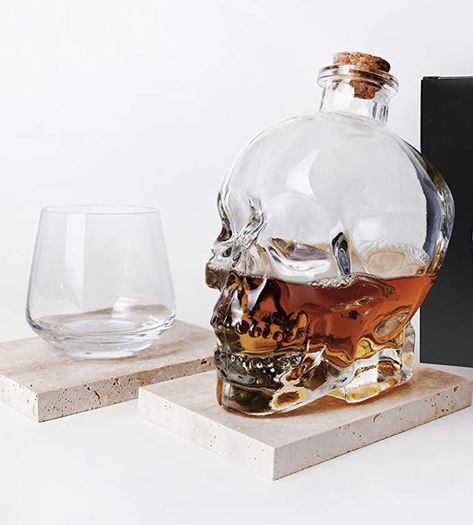 Skull Decanter, Vodka Wine, Whiskey Decanter, Cork Stoppers, Great Gifts For Men, Christmas Gifts For Men, Skull Design, Decanters, Gifts For Men