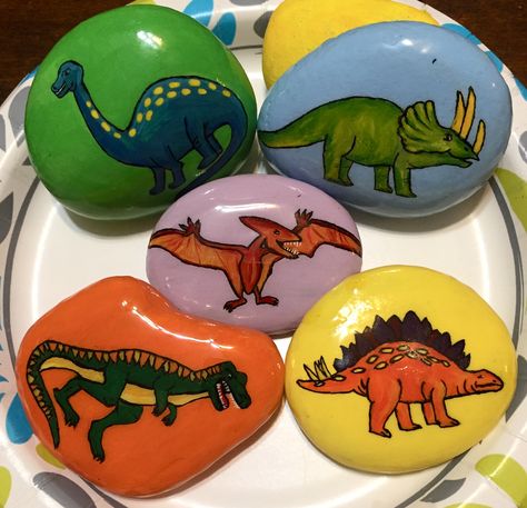 Painting Ideas Dinosaur, Rock Painting Ideas Dinosaur, Dinosaur Rock Painting, Dinosaur Rocks, Dinosaurs Painted On Rocks, Tiger Art Drawing, Decorated Rocks, Dinosaur Stuff, Rock Projects