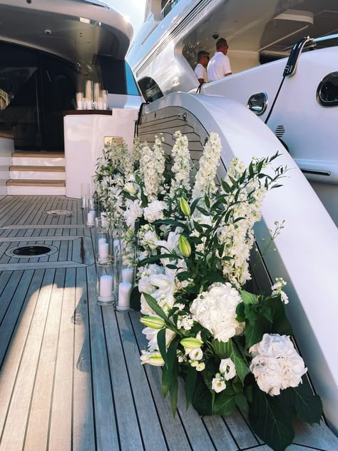 Yacht Wedding Decor, Boat Wedding Decorations, Yacht Decorating Ideas, Yacht Wedding Reception, Ariel Wedding, Yatch Boat, Hunting Wedding, Booze Cruise, Yacht Wedding